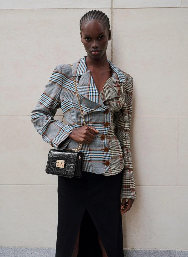 OqvakThqdYoabrSH.jpg Croc-Effect Chain Strap Crossbody Bag – Black